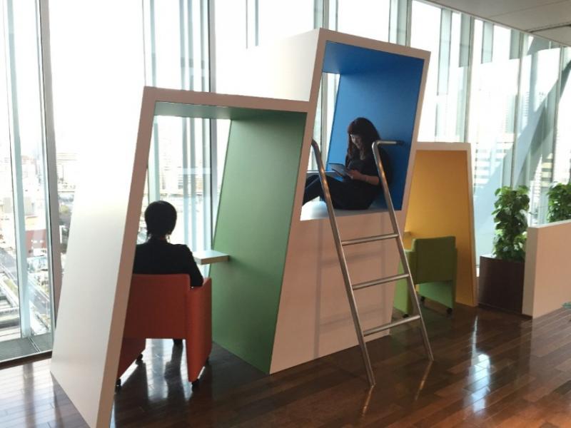 ソニー本社社員食堂 『ビュッフェアイランド』『リラックスゾーン』