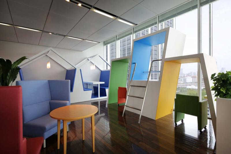 ソニー本社社員食堂 『ビュッフェアイランド』『リラックスゾーン』