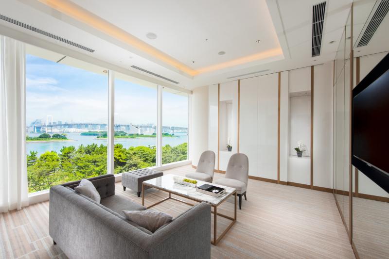 Luminous (Hilton Tokyo Odaiba)