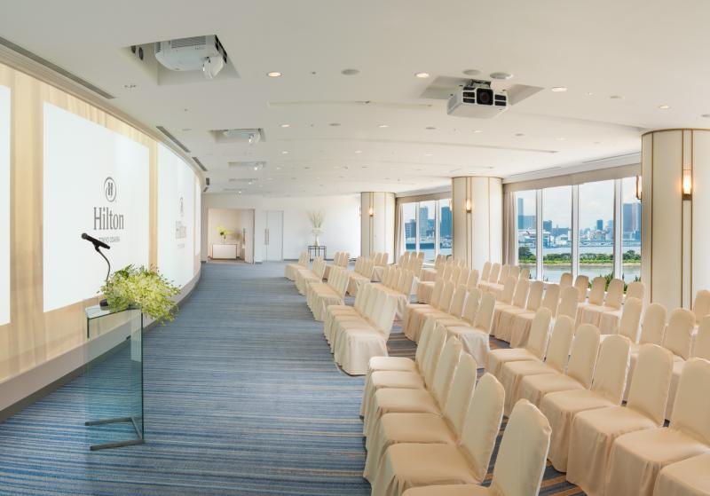 Luminous (Hilton Tokyo Odaiba)