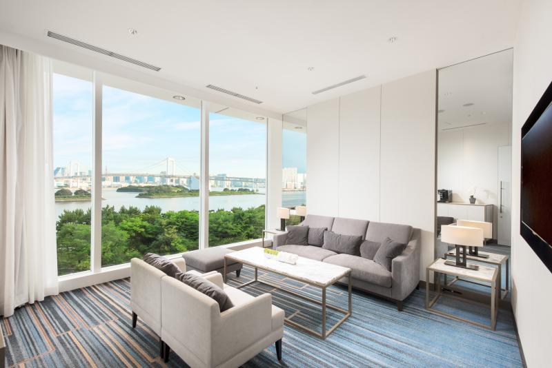 Luminous (Hilton Tokyo Odaiba)