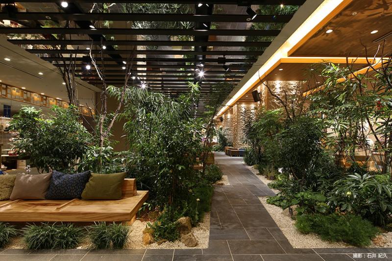 博多エキナカ『マイング』(マイング広場)