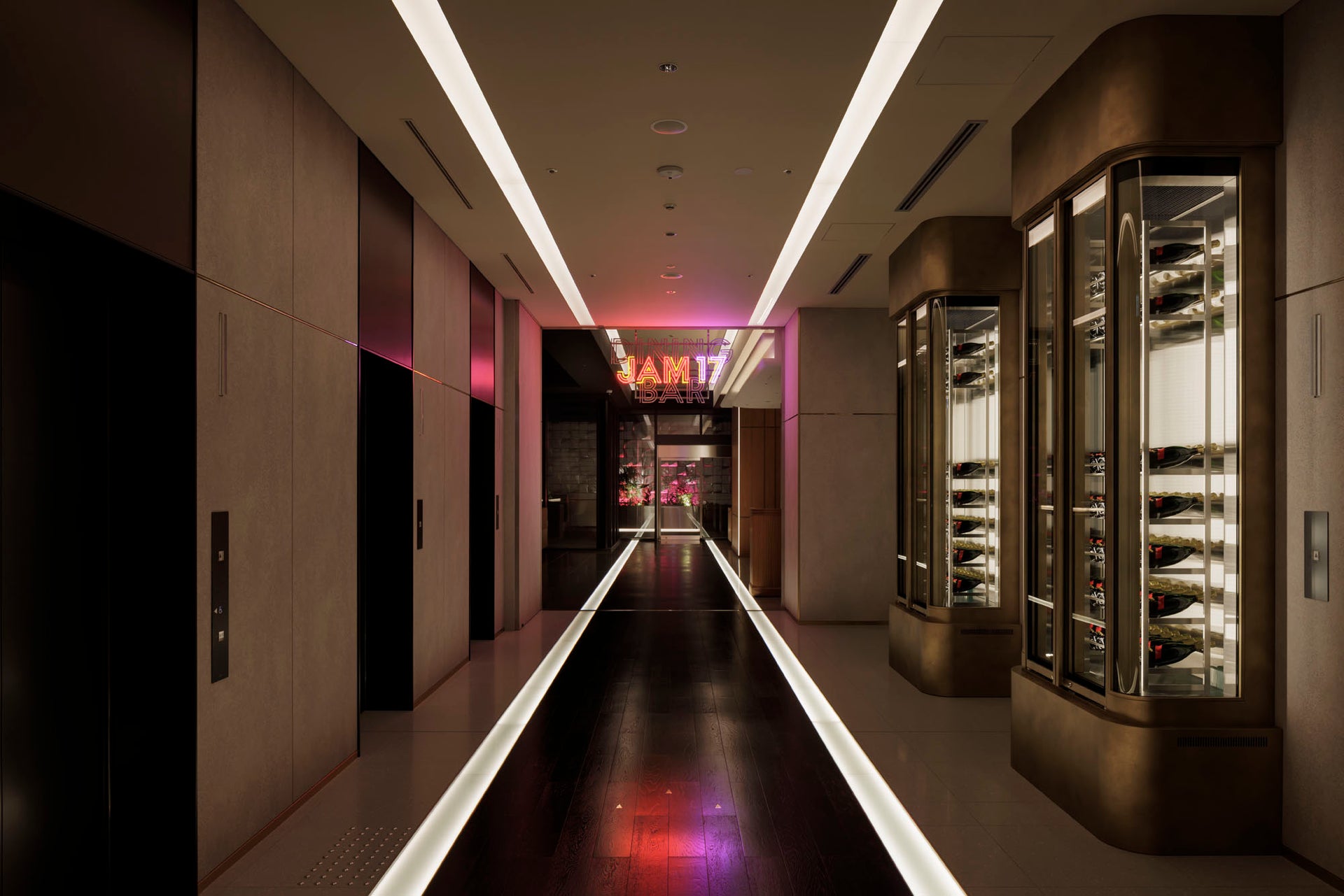 HOTEL GROOVE SHINJUKU,A PARKROYAL Hotel / JAM17 DINING & BAR