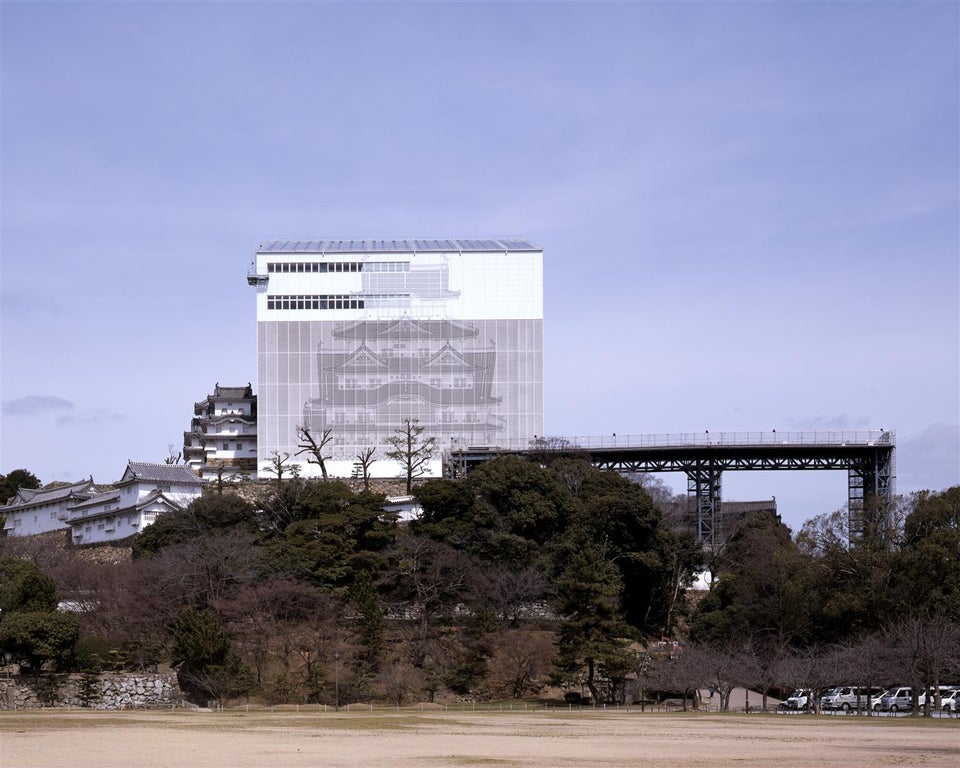 姫路城大天守修理見学施設「天空の白鷺」