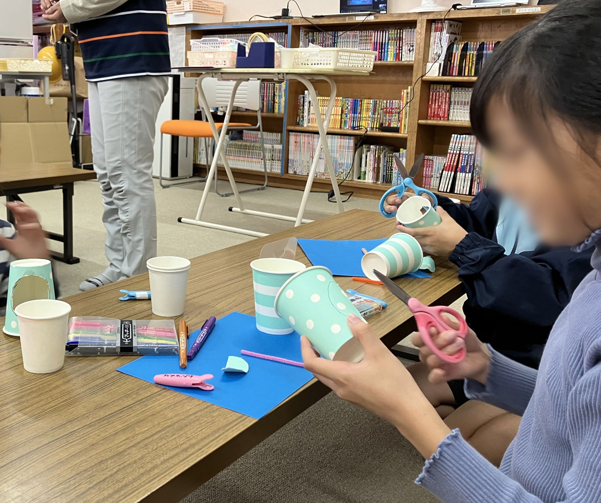 浜松市放課後児童会×浜松科学館「みらいーら」ワークショップ ~身近なもので科学を感じてみよう~