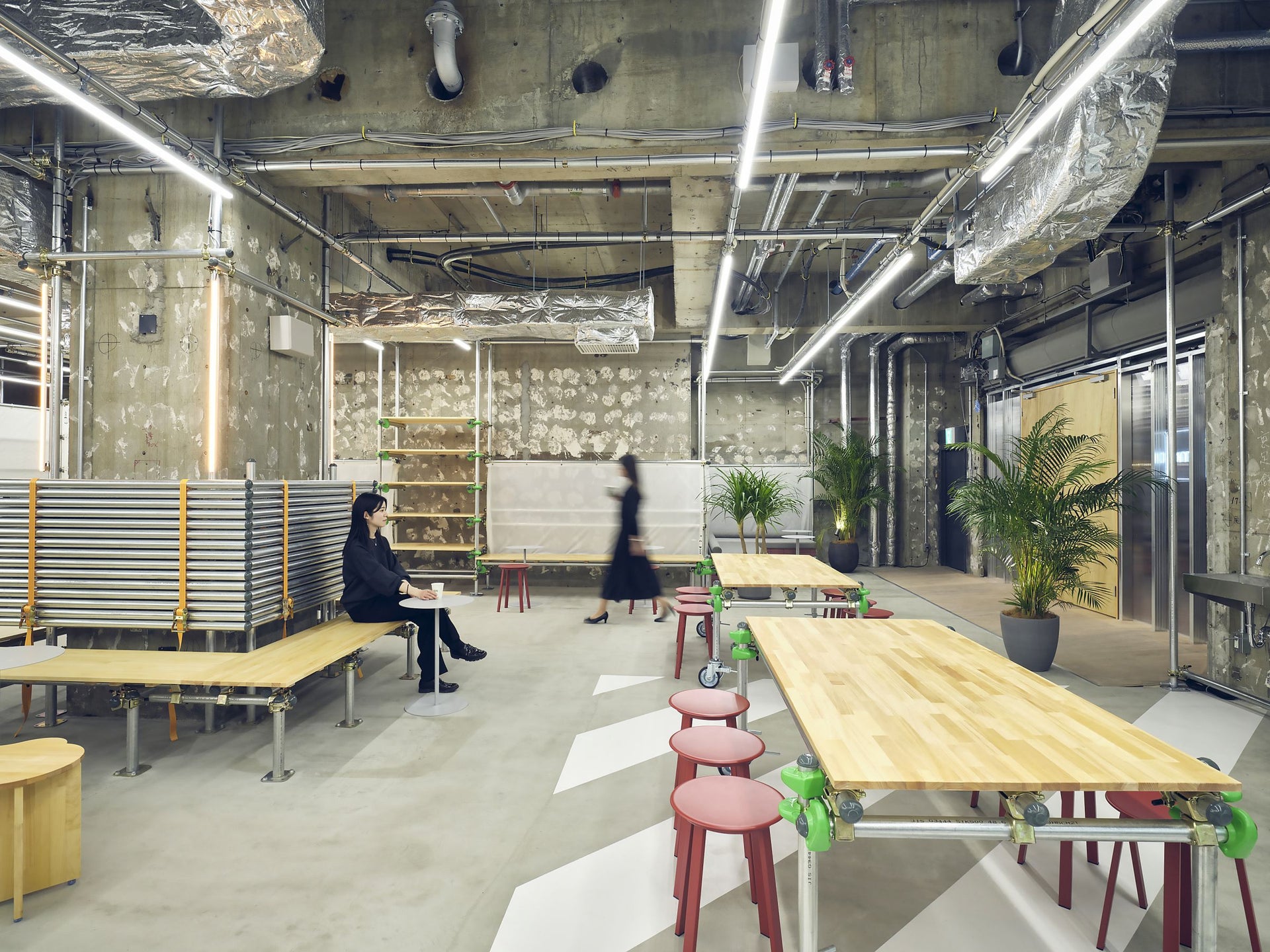 新宿センタービル サステナブルラウンジ「i-ma」 | 実績紹介 | 株式会社乃村工藝社