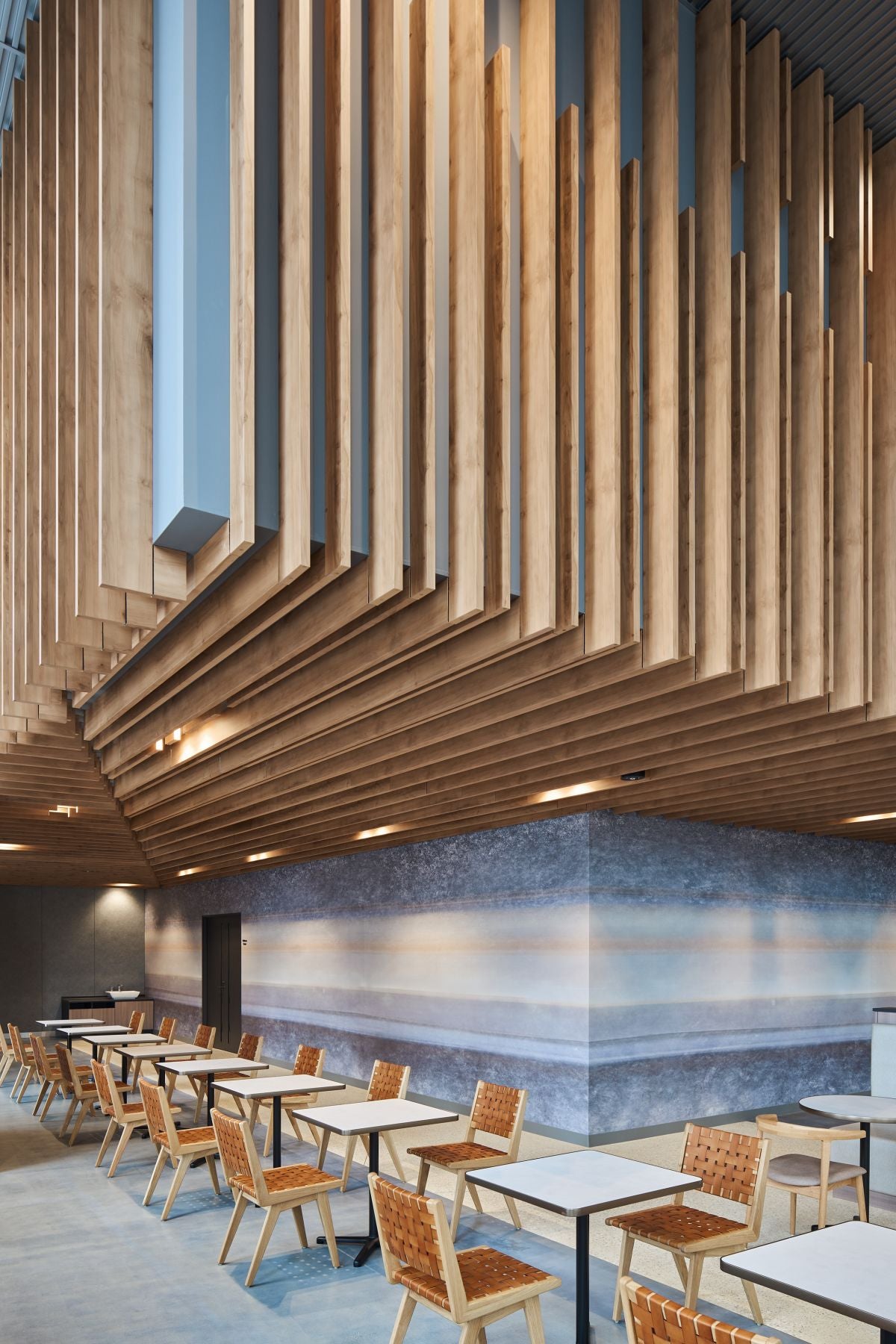 弥富市物流施設