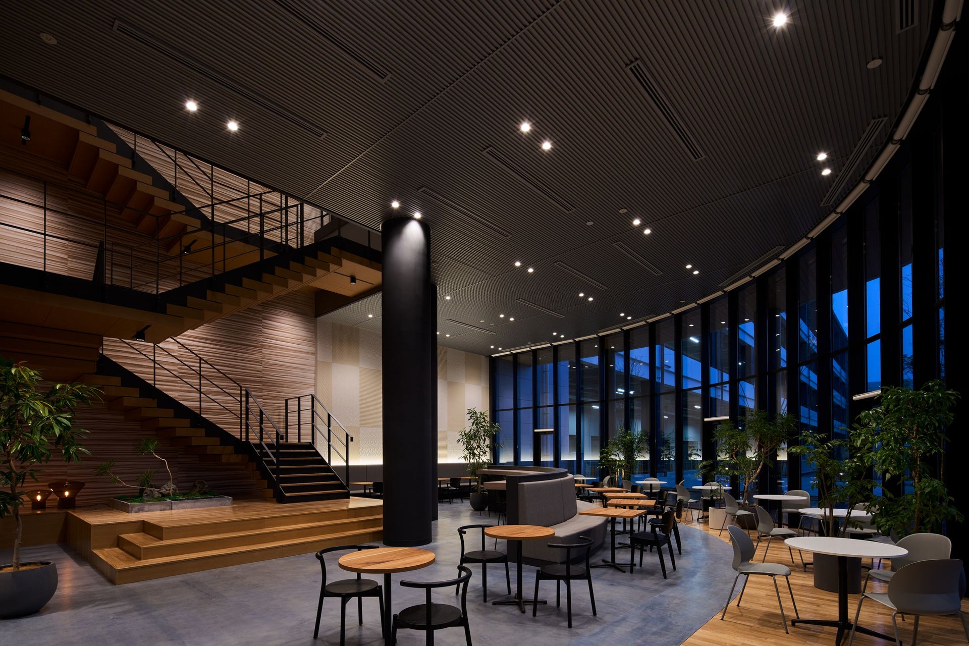 弥富市物流施設