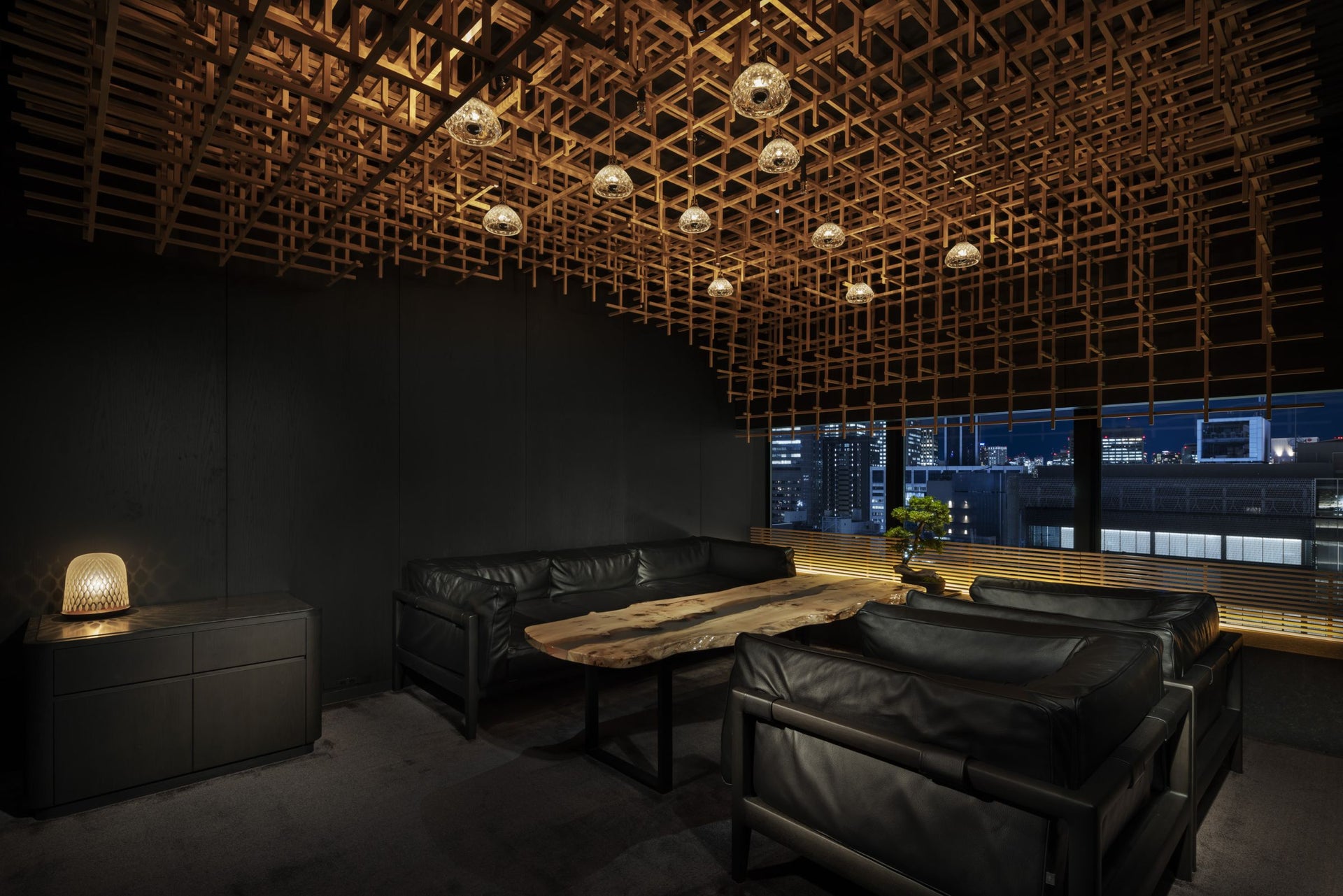 ST LOUIS BAR by KEI