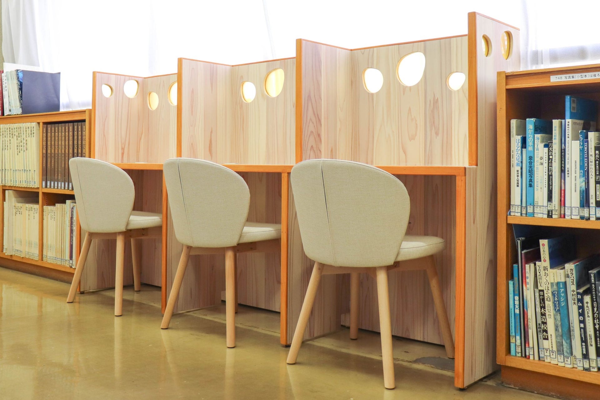 中野区立江古田図書館児童コーナー