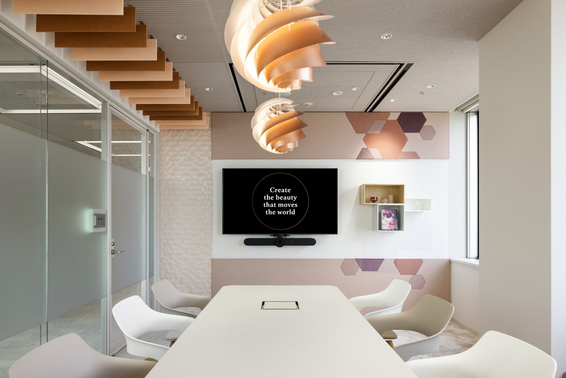 L'Oréal Japan Head Office Office "Beauty Valley"
