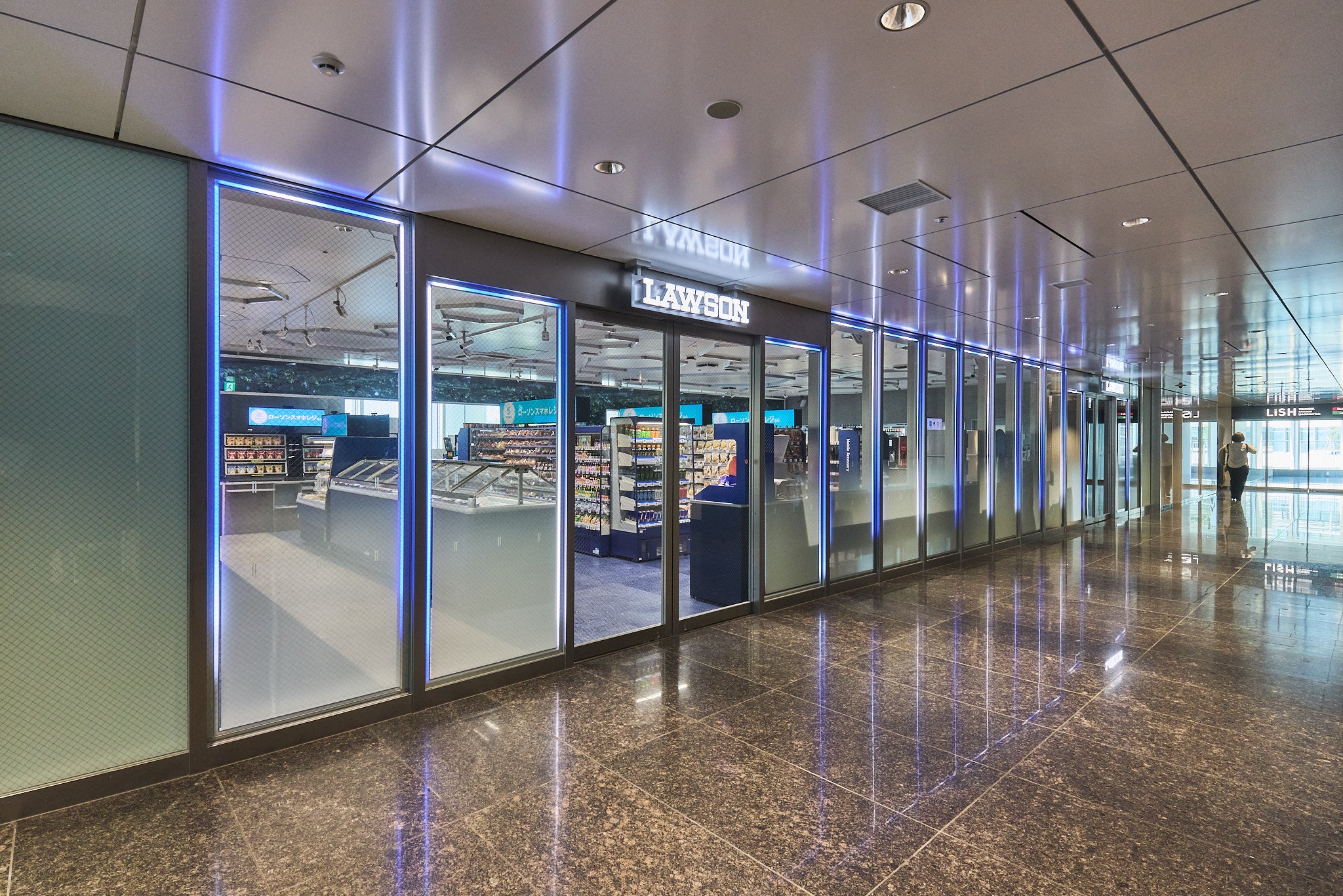 ローソン高輪ゲートウェイシティ店 | 実績紹介 | 株式会社乃村工藝社