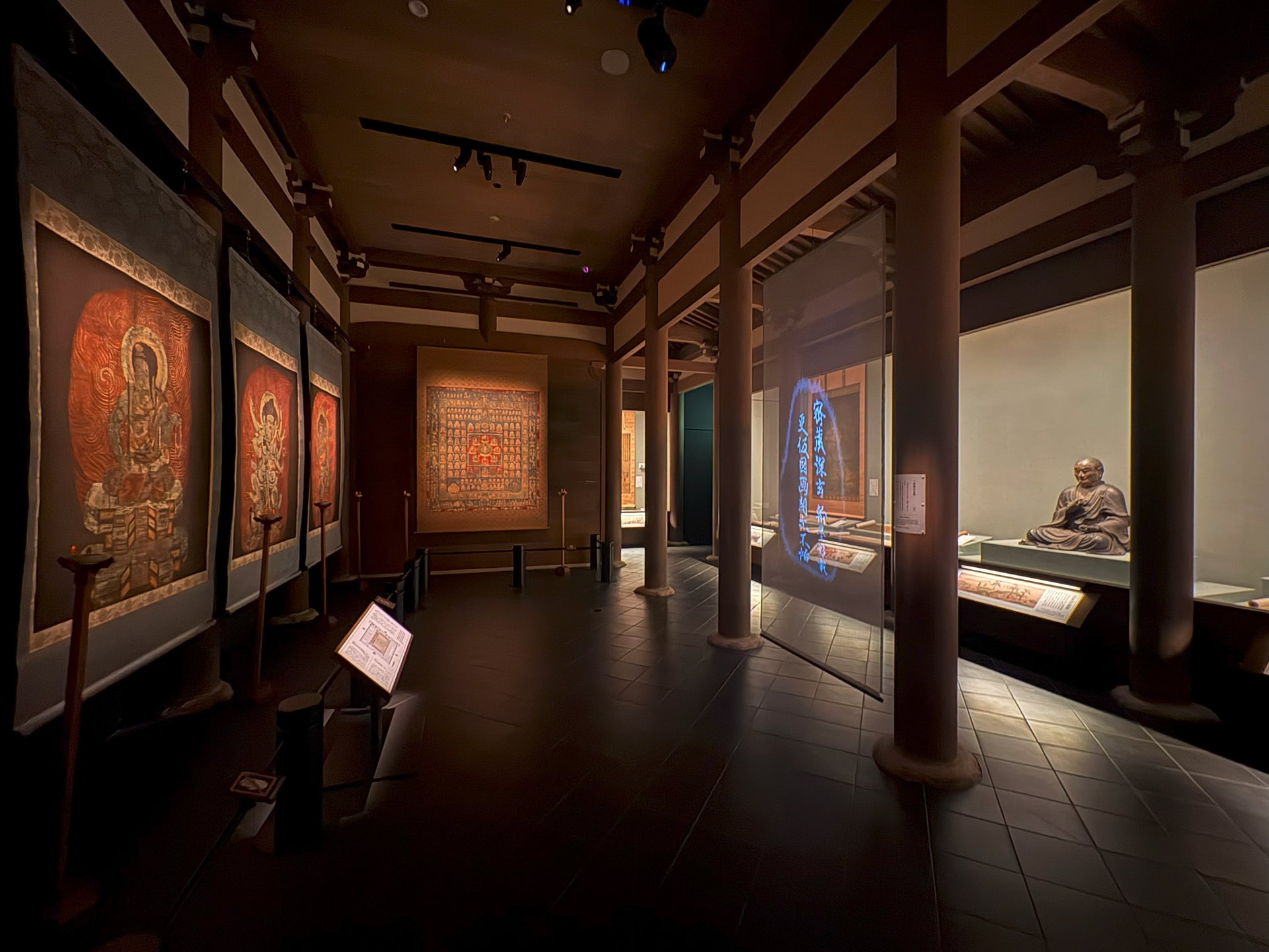 香川县立博物馆的常设展示“空海厅”已完成翻新。