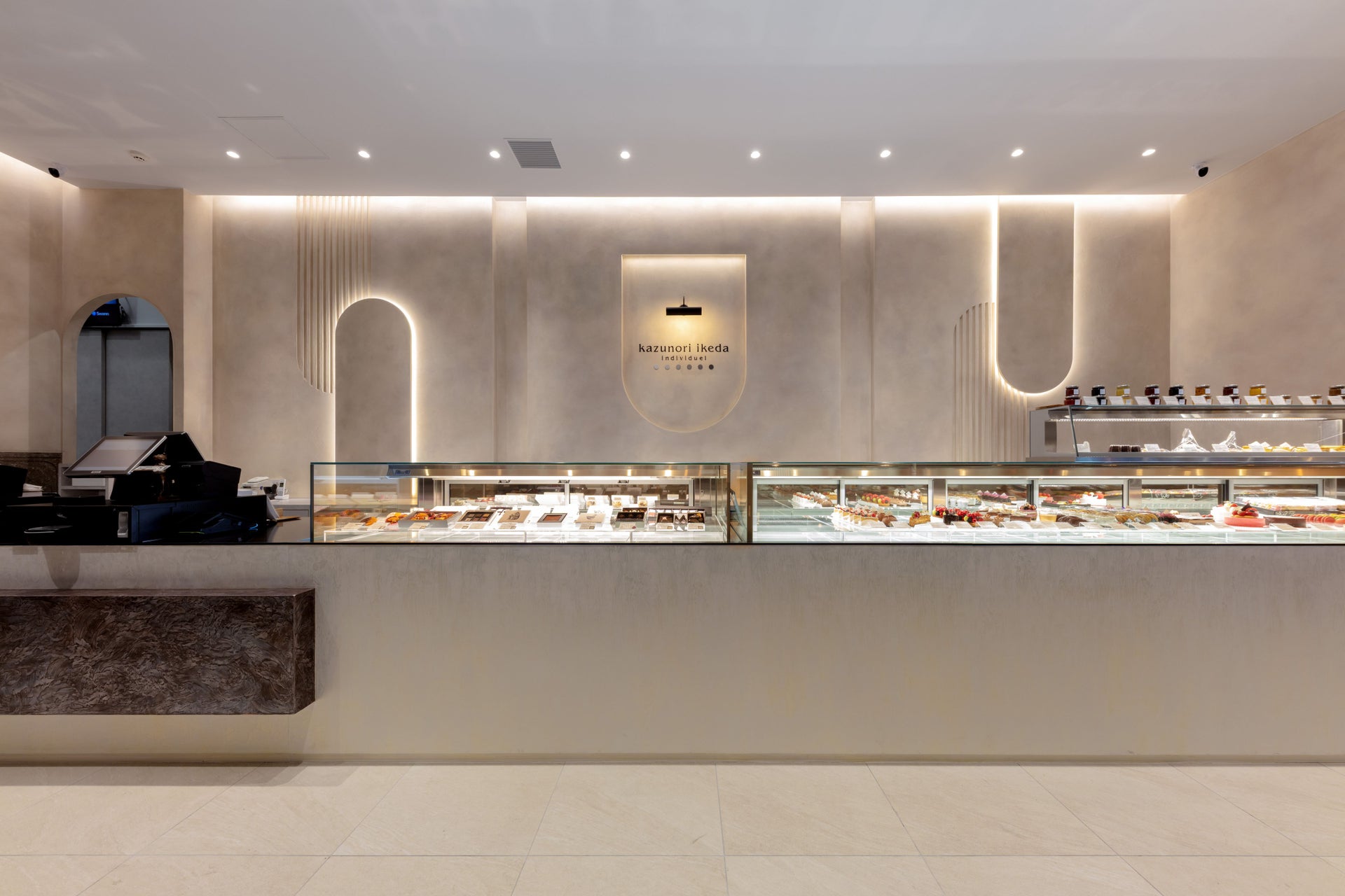 Kazunori Ikeda Individual Minamimachi-dori Store 3
