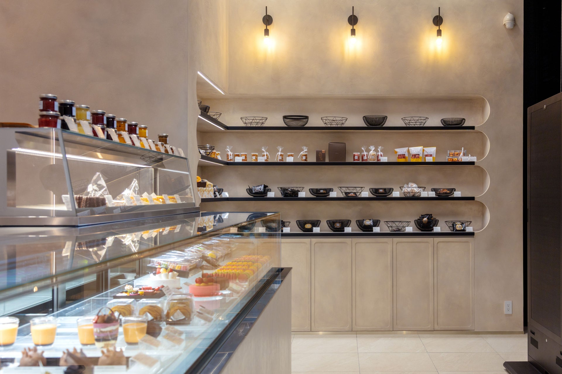 Kazunori Ikeda Individuel Minamimachi-dori Store 4